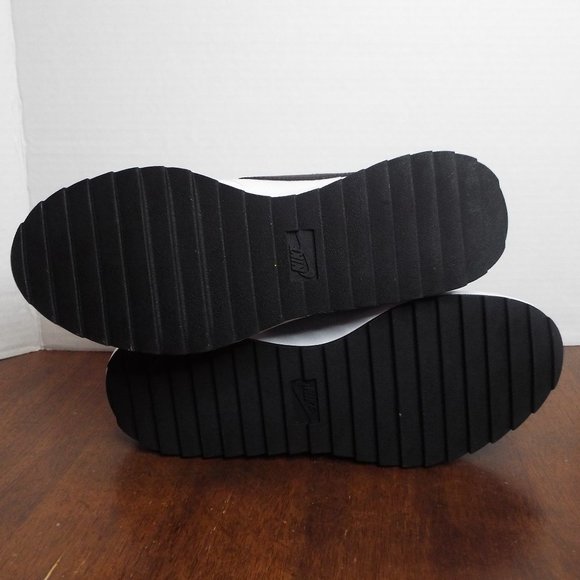 New Nike Cortez G Golf Shoes Women’s Size 9.5 CI1670 101 White Black Spikeless - Picture 4 of 5